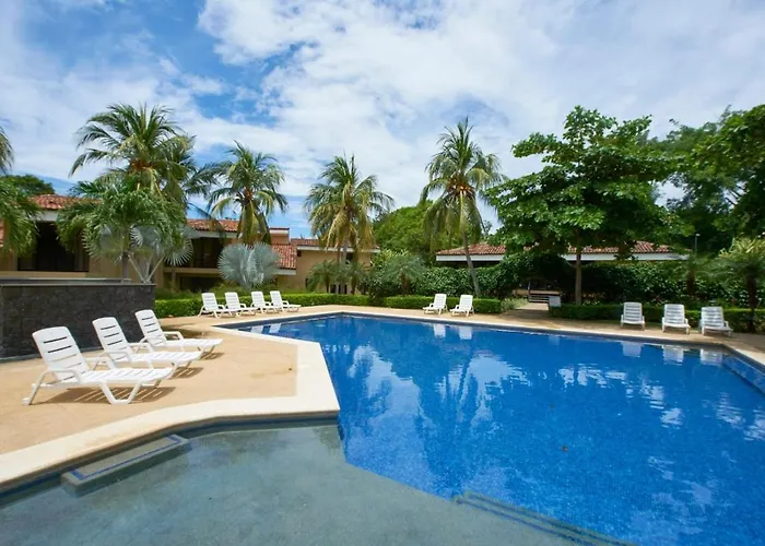 Snorkel Paradise Condo, Pool, Steps To The Playa Ocotal