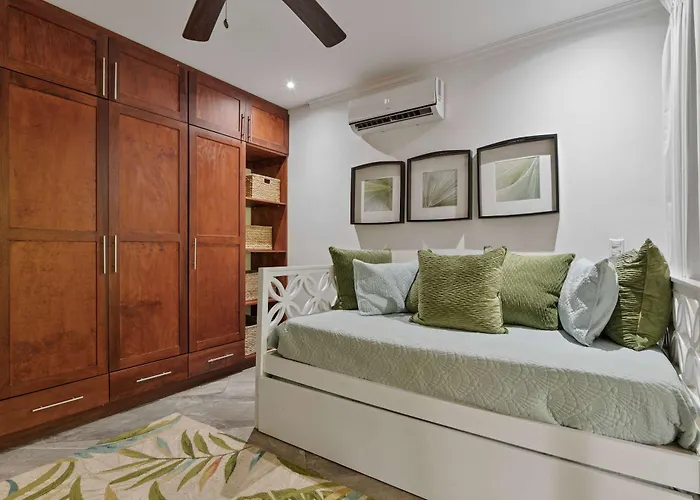 Holiday home Snorkel Paradise Condo, Pool, Steps To The