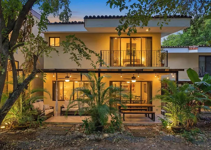 Snorkel Paradise Condo, Pool, Steps To The Holiday home Playa Ocotal